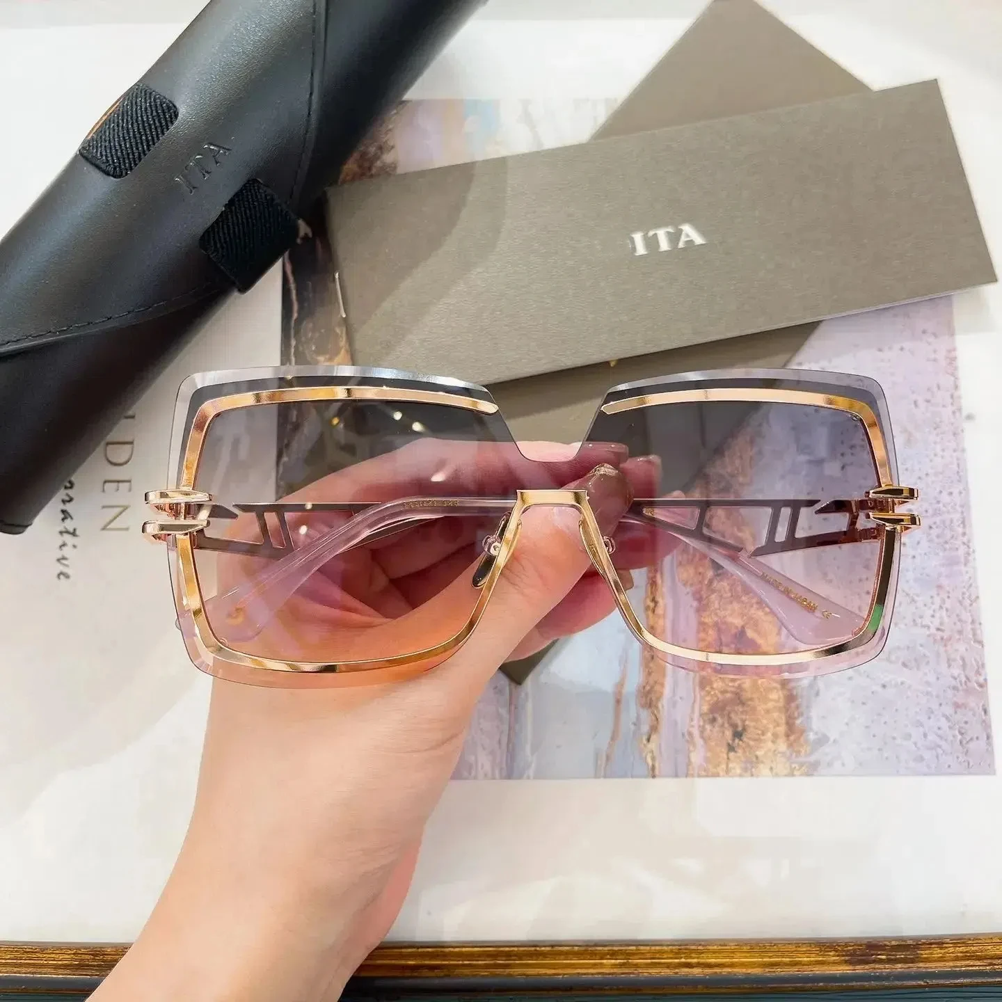 

New Arrival LUXURYDITA BROKYN DTS440-A Polarized Driving Anti-Glare Men Eyewear Premium Fashion Casual Business Women Sunglasses