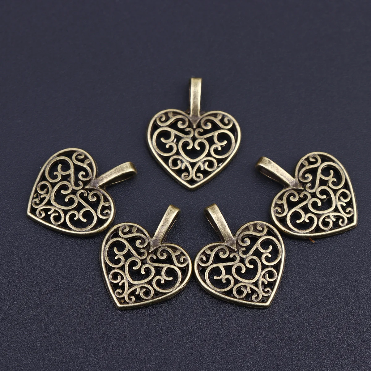 

100Pcs Alloy Heart Pendant Charms Retro Hollow-Out Design DIY Jewelry Making Necklace Bracelet Accessories Ideal Gift Charm