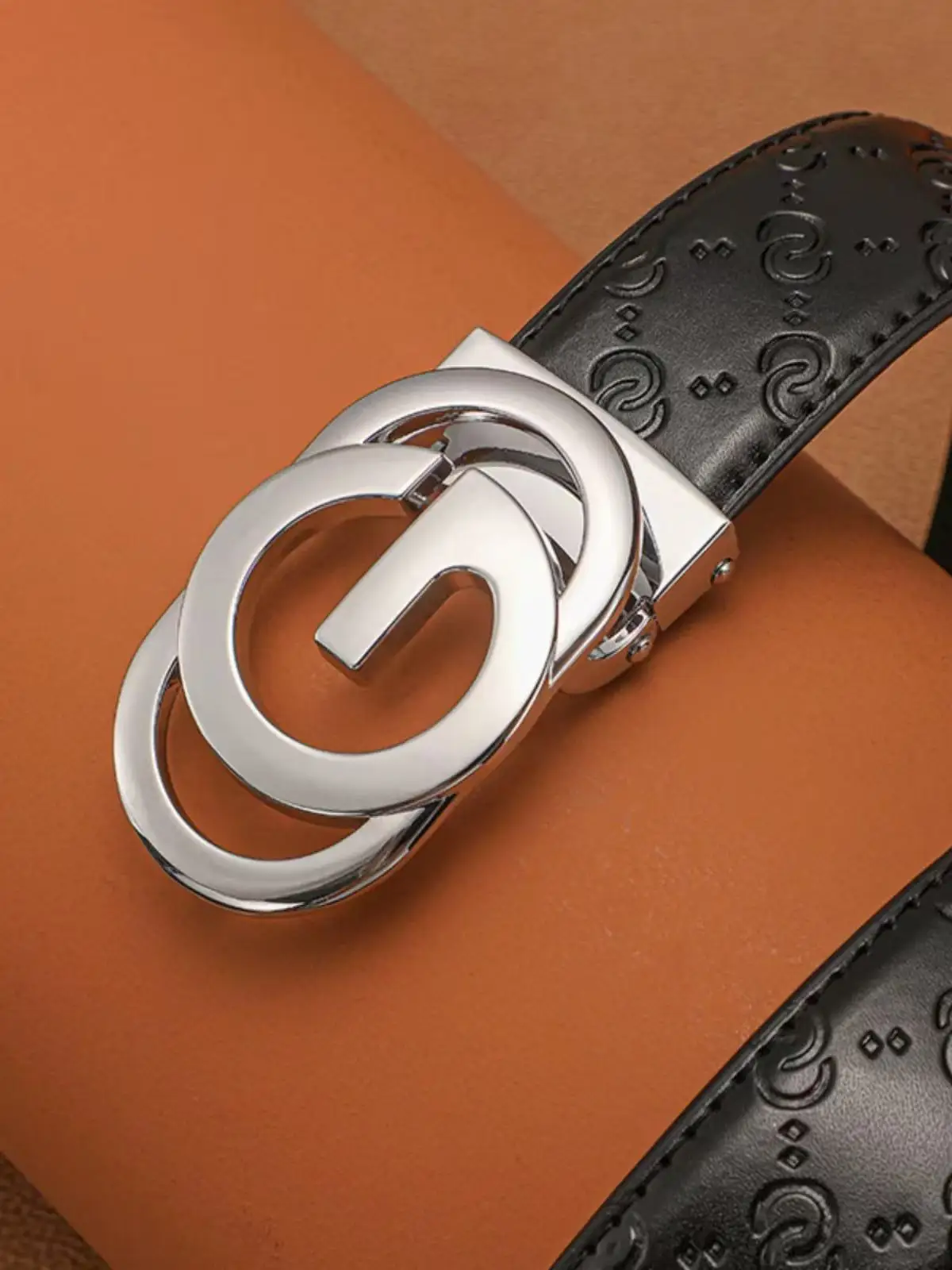 سينتو دي كورو PU masculino كومخفا دي ميتال، ماركا دي لوكسو، جينز كالسا دي ألتا كيوتيف، ماكيا، نا مودا