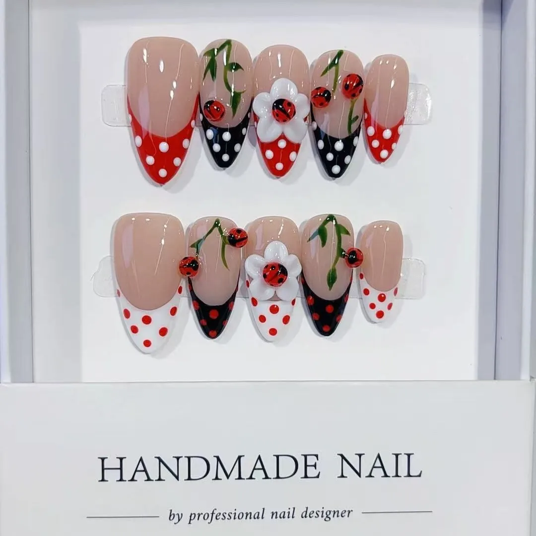 10pcs high-end Retro cartoon style, hand-painted three-dimensional patterns, seven-pointed ladybug, contrasting color polka dots