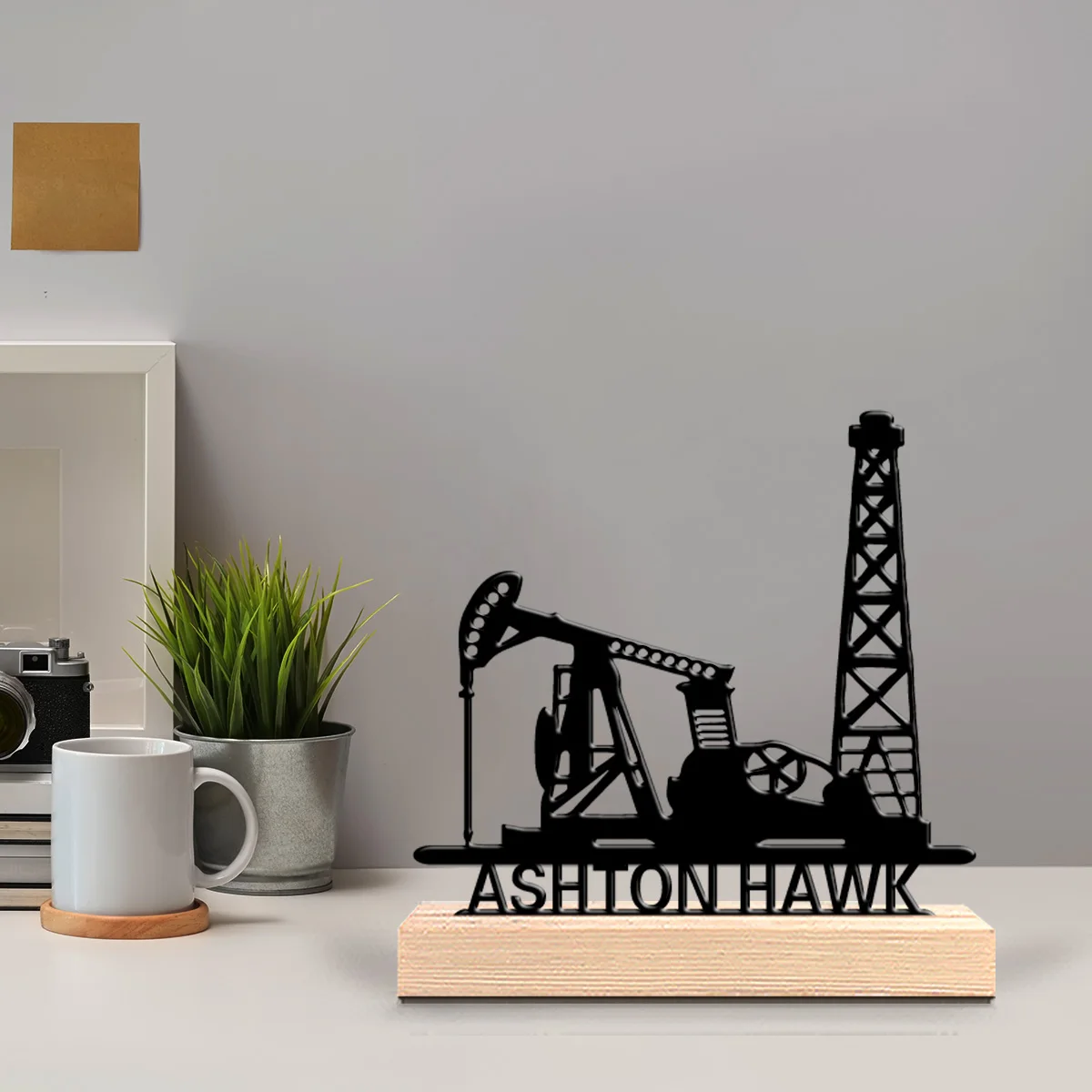 1pc Simple Oil pump, drilling Custom Name Metal Statue Iron Handicraft With Wood Base Tin Ornament With Wood Base For Boys Gifts