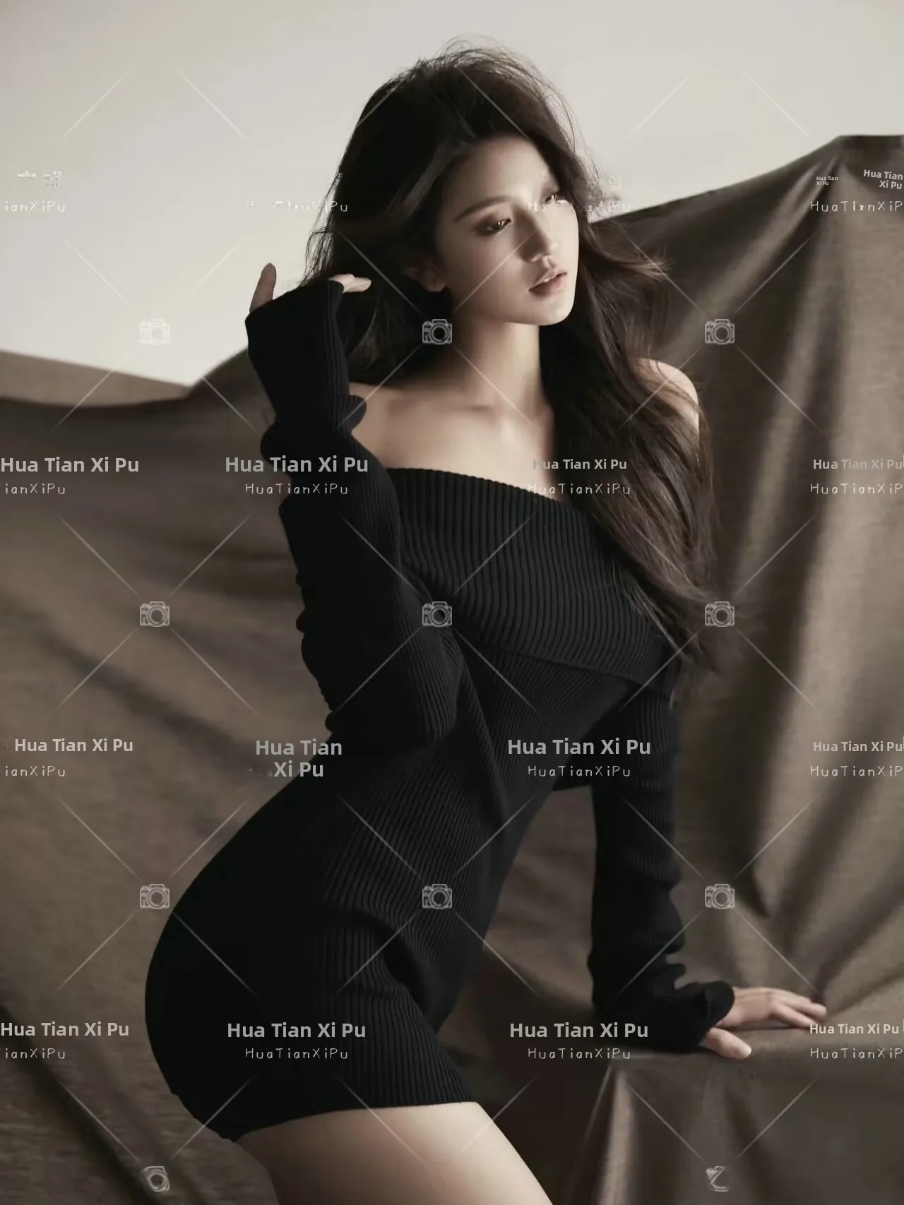 

Черный свитер для фотосессий в стиле Pure Desire, для частных домашних фотосессий, для модных журналов, художественных фотосессий, этнических сценических выступлений...