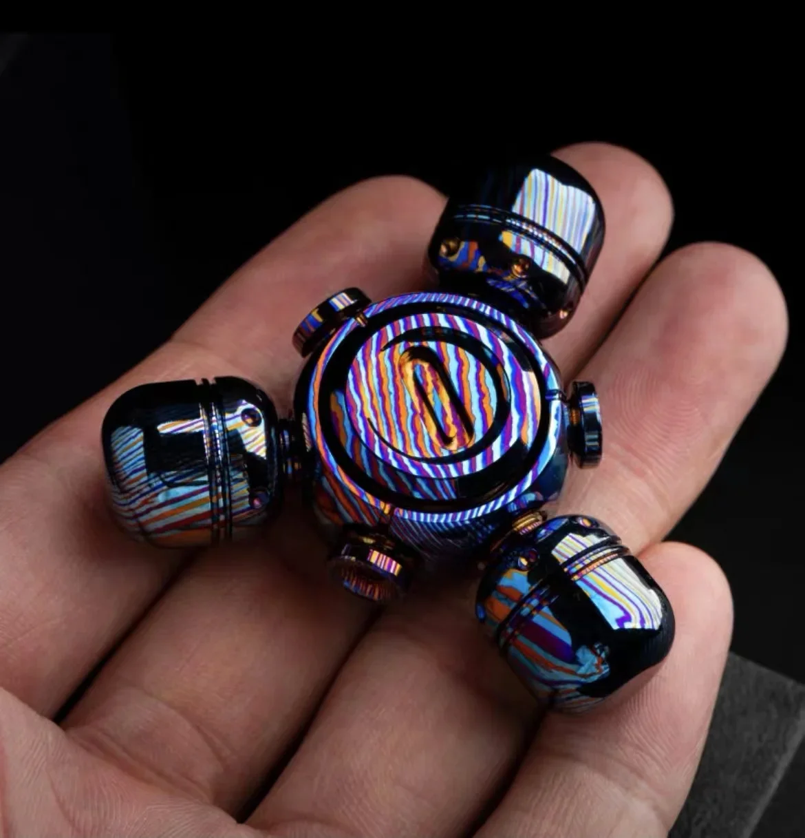 

MUYI Time And Space Bomb Nest Fingertip Gyro EDC Out Of Print Decompression Decompression Adult Tide Play DIY Finger Toys