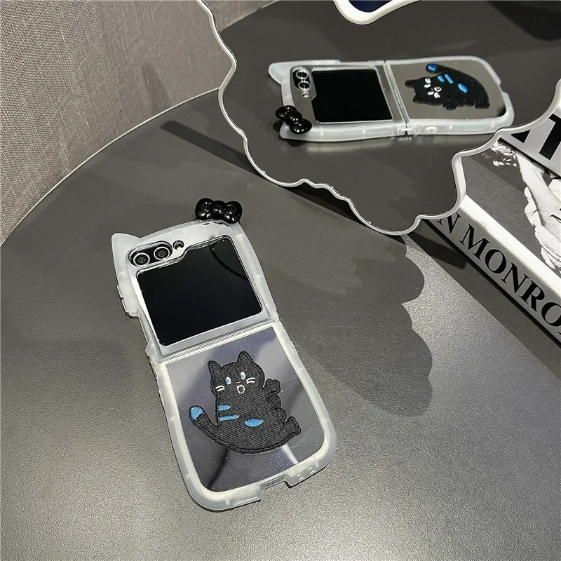 Creative Play Cat Phone Case for Samsung Galaxy Z Flip 6 5 4 3 Protective Back Cover for ZFlip4 ZFlip5 ZFlip6 Case Shell