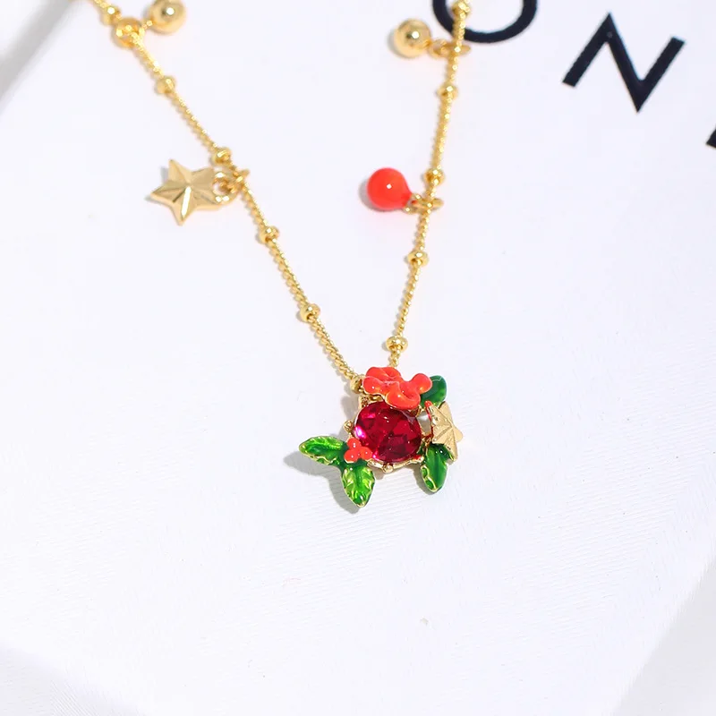 

Retro Ins Style Christmas Series Bowknot Star Charm Green Leaf Enamel Necklace for Women Fashion Clavicle Chain New Year Jewelry