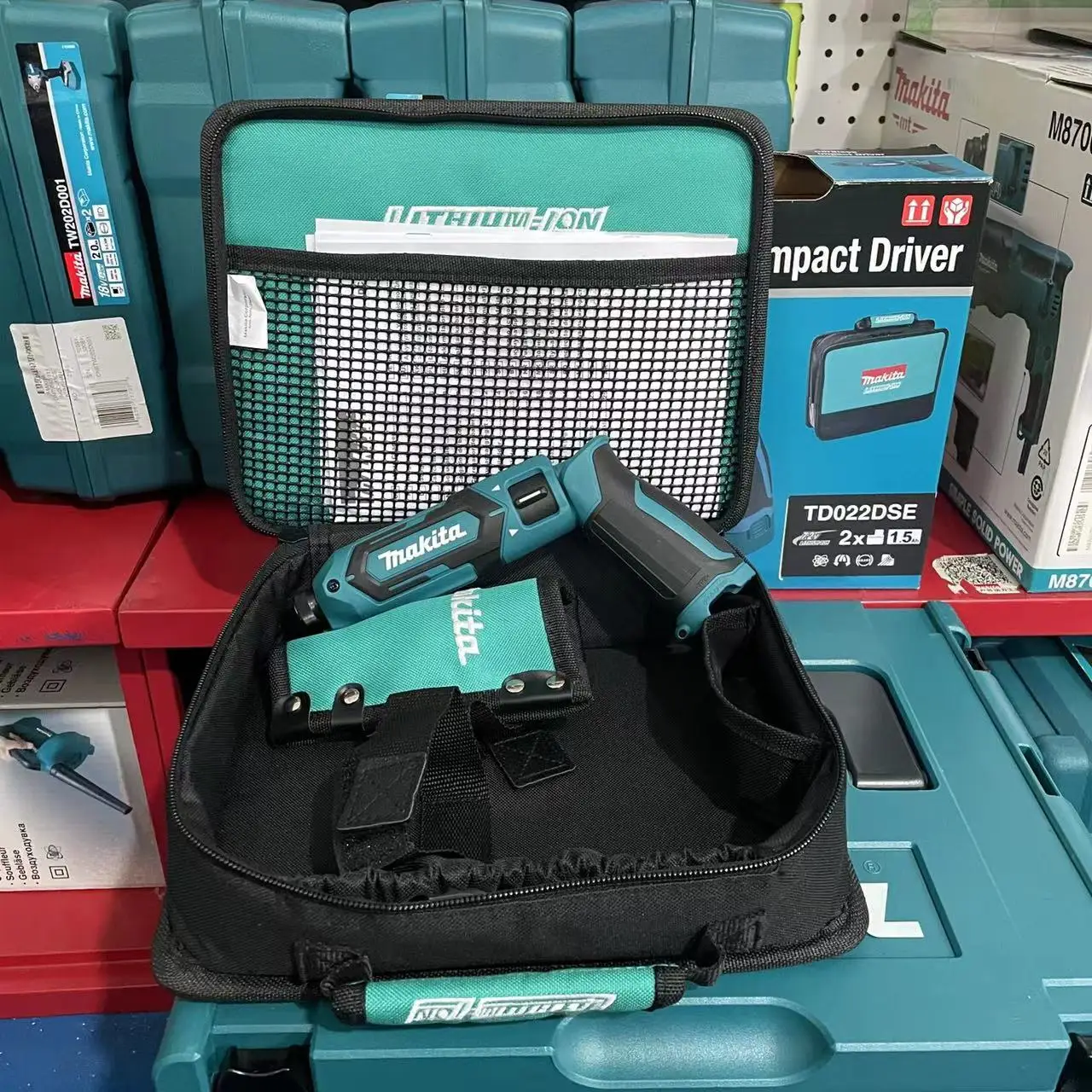 Makita Charging Impact Driver TD022DSE (Bare Machine)