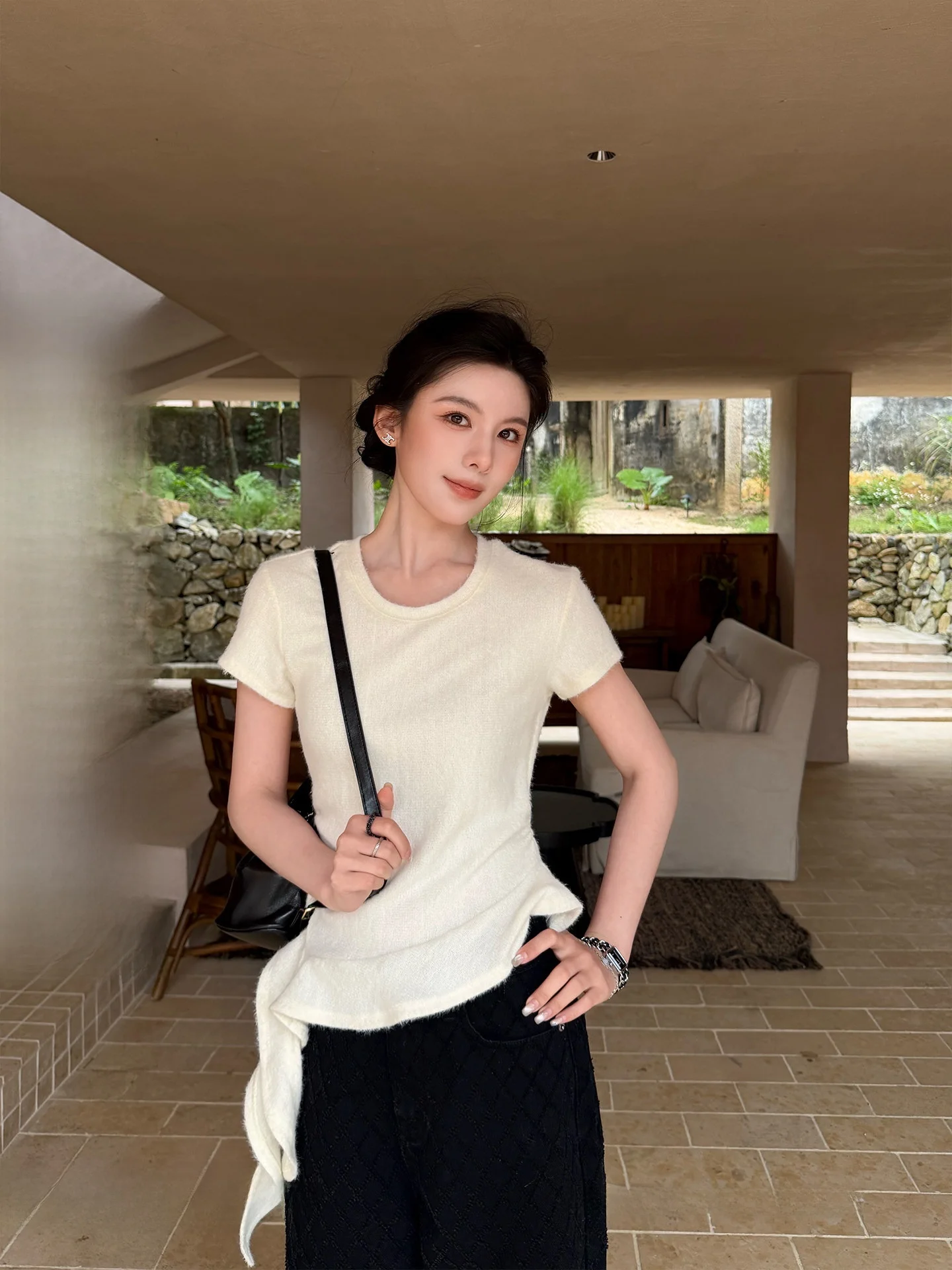 

White Knitted Short Sleeve T-Shirt Women's Unique Lotus Leaf Design Simple Style Polyester Fiber Skin-friendly Breathable