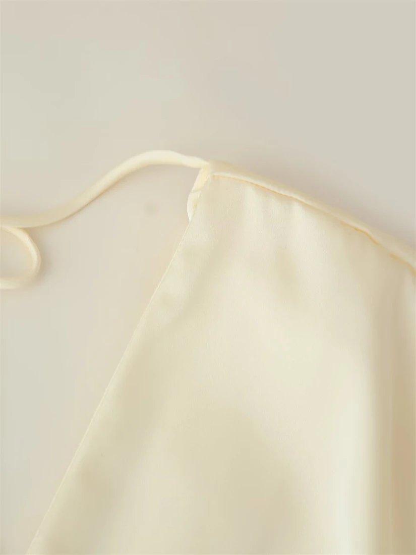 فستان نسائي جديد 2025 من الساتان برقبة على شكل حرف V مزين بالريش فستان أنيق للنساء