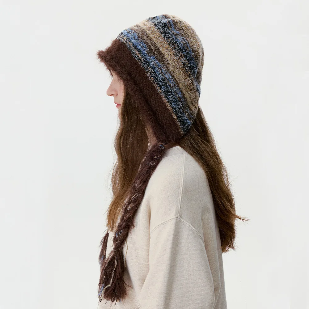 Koreanische Farbblockierte Gestreifte Strickmütze für Herbst und Winter, Warm und Ohrenschützend mit Quasten-Zöpfen, Bombermützen für Damen – Detail 4