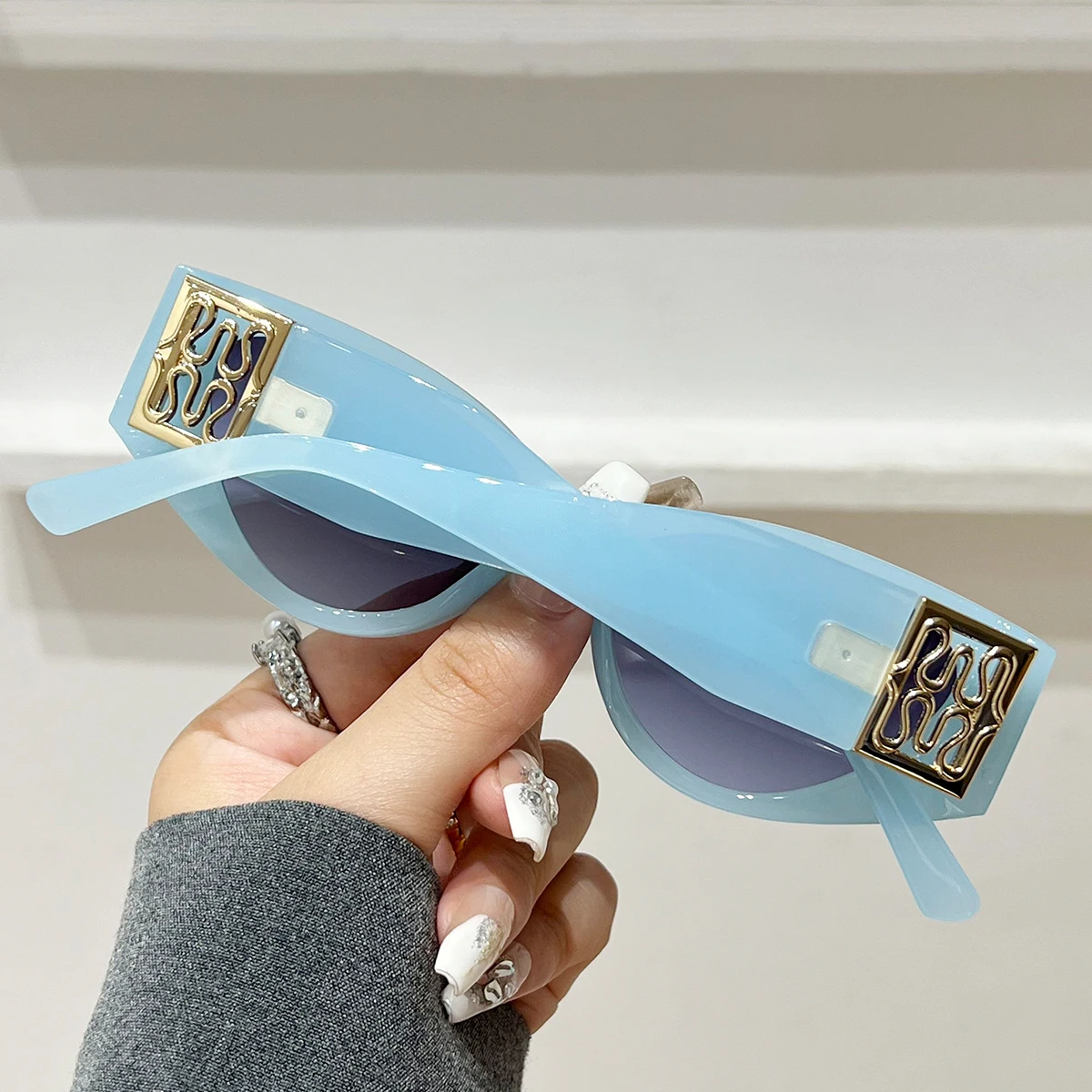 1개 여성용 패션 안경 신상 라이트 럭셔리 메탈 오벌 Y2K 트렌디 레트로 다용도 일상 야외용 선글라스