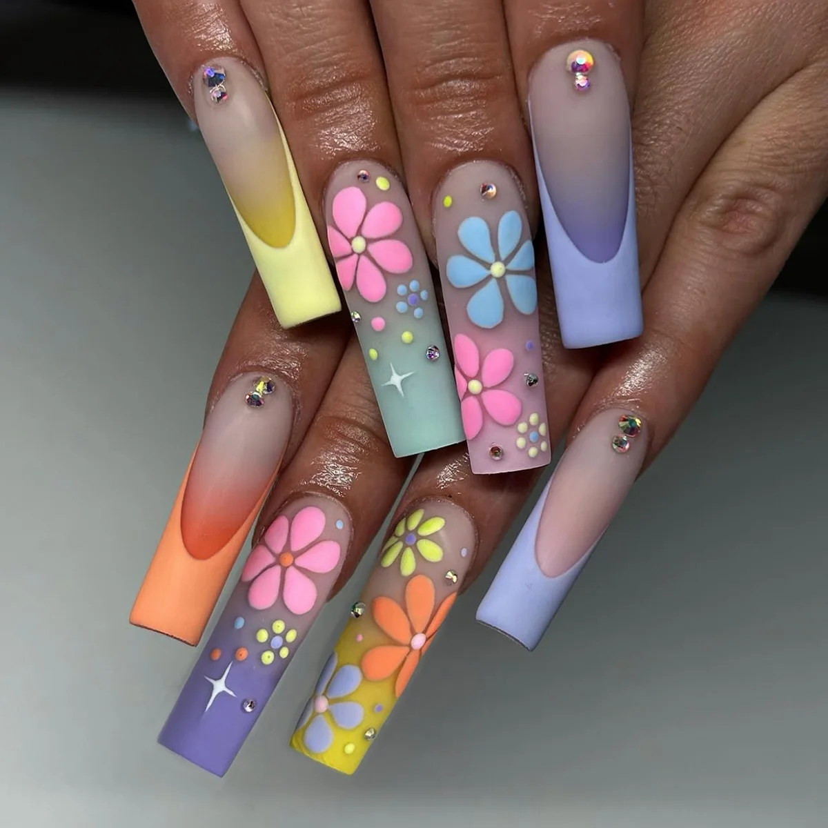 24-Piece Coffin-Shaped ABS Fake Nails Multicolored French Multicolored Flowers Cute Sweet Sparkling Diamonds Dot Pressed Finger