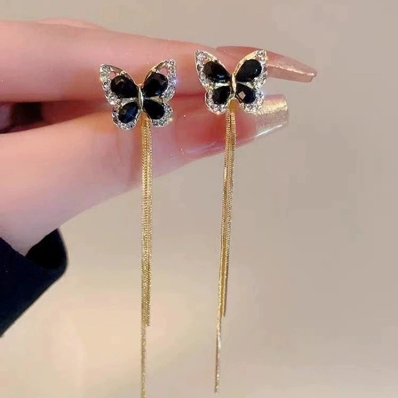 Black Acrylic Beads Wings Butterfly Drop Earrings for Women Fashion Long Tassel Golden Chain Dangle Earrings Party Jewelry Gift