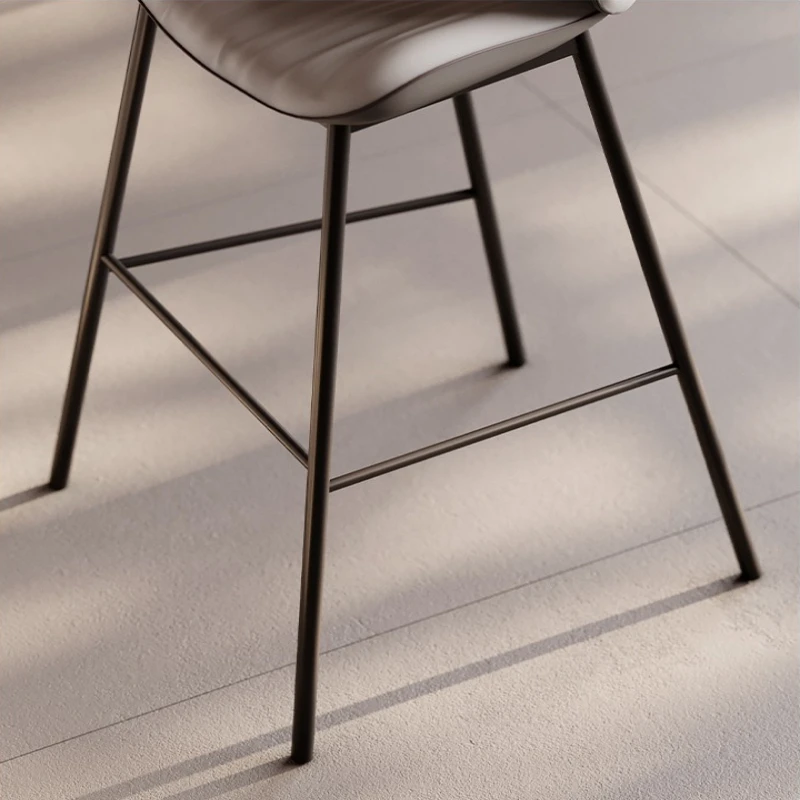 كراسي بار للاستخدام المنزلي خفيفة فاخرة من الحديد المطاوع ومسند قدم عالي للمقهى وكراسي مكتب أمامية حديثة وبسيطة