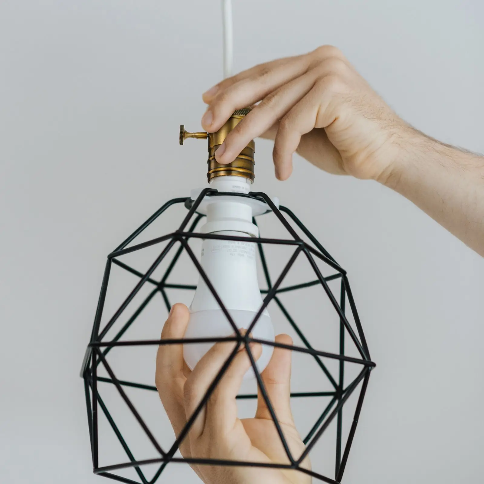 Retro Electroplated Lamp Head E27 Vintage Socket Copper Finish Pendant Light Holder Suitable for Living Room Bathroom DIY Edison