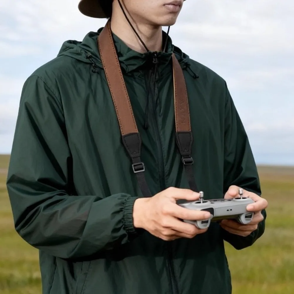 Double Hook Neck La…