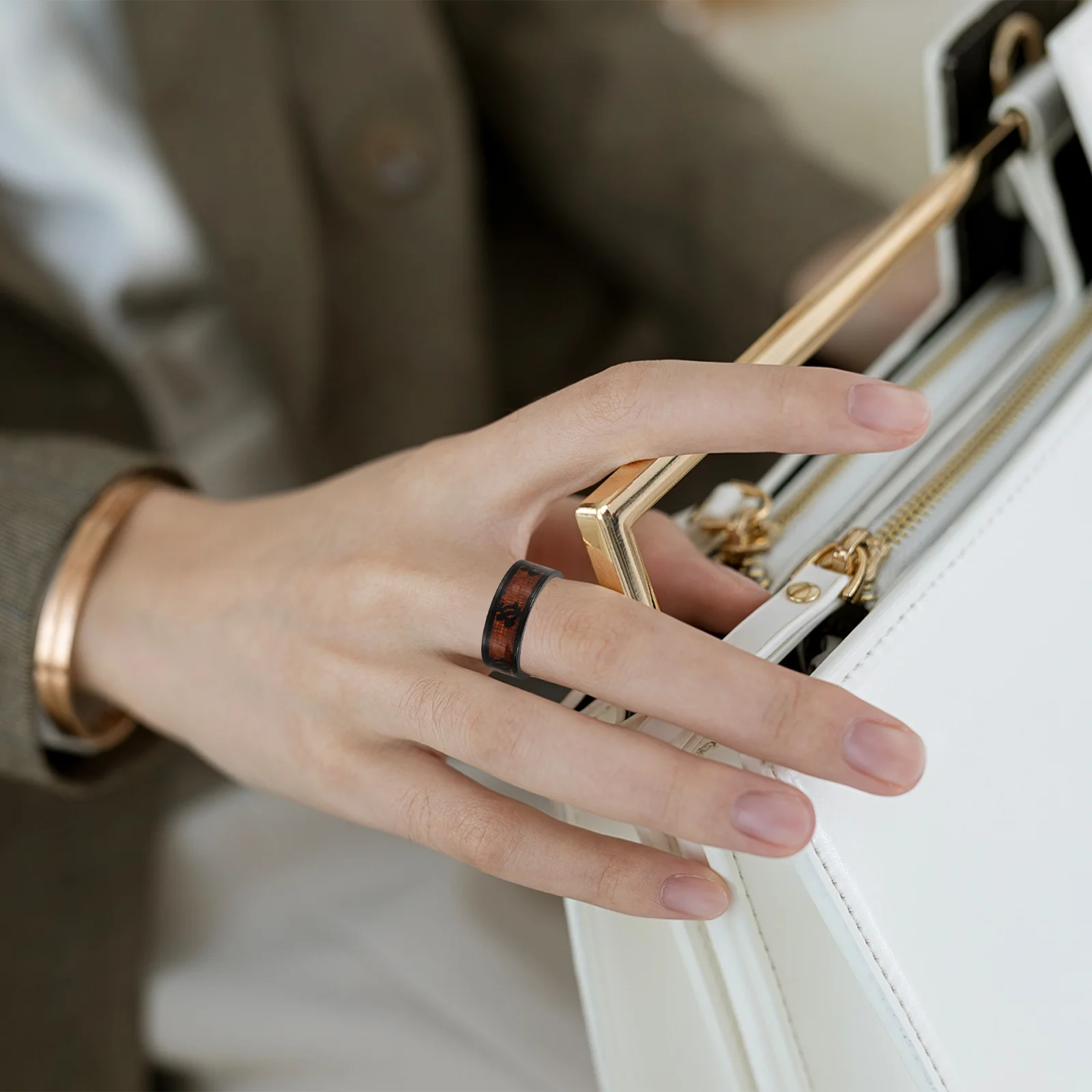 

Titanium Steel Finger Ring Wood Grain Turtle Pattern Man Ring Vintage Style Daily Wear Jewelry Simple Rings Rings for Teen