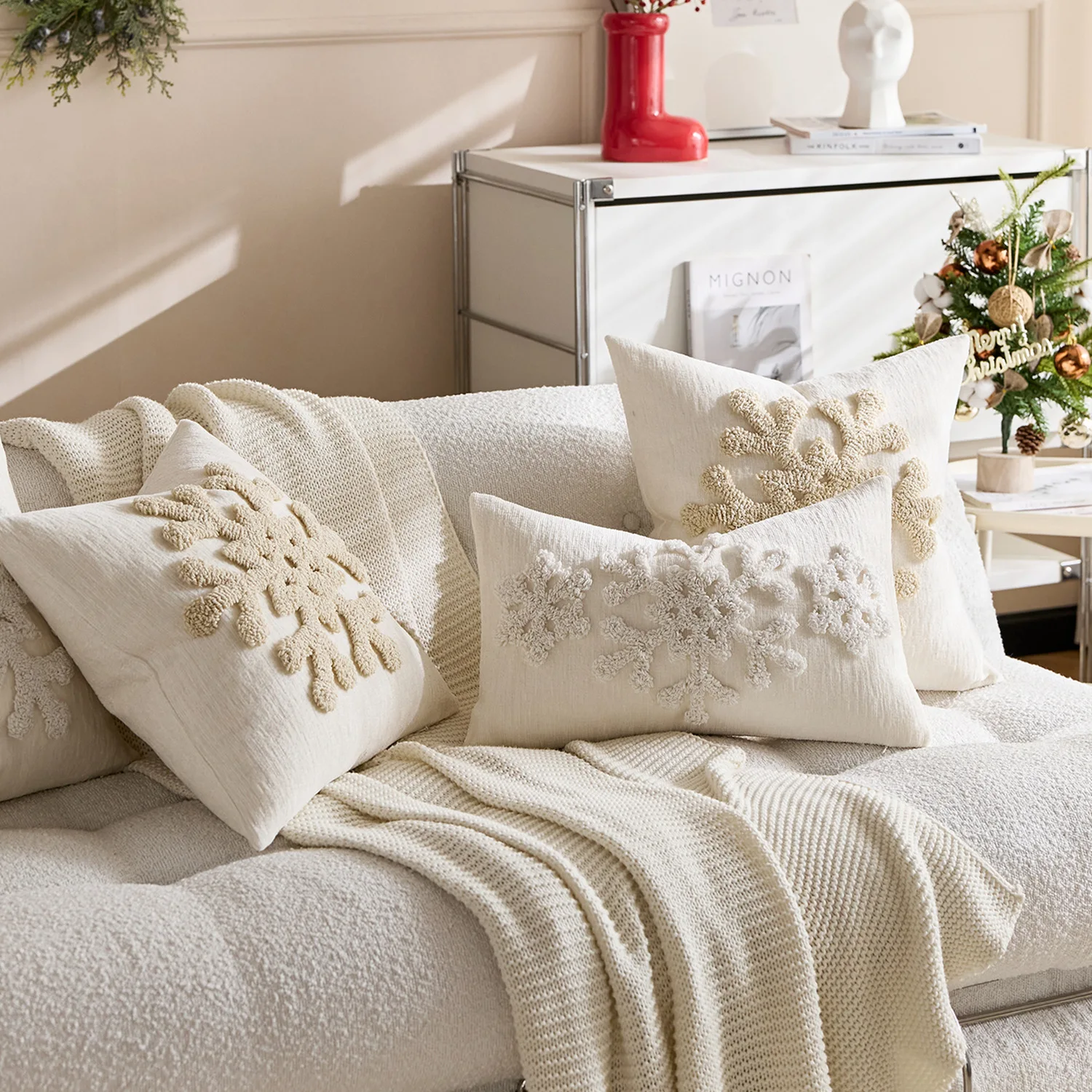 Christmas 3D Looped Pile Tufted Cushion Cover Christmas Tree Snowflake Pillowcase Chenille Luxury Throw Pillowcase Holiday Decor