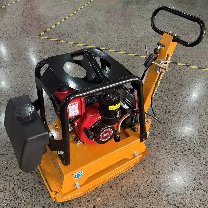 Engine Sand and Soil Vibrating Compactor for Asphalt Pavement Construction