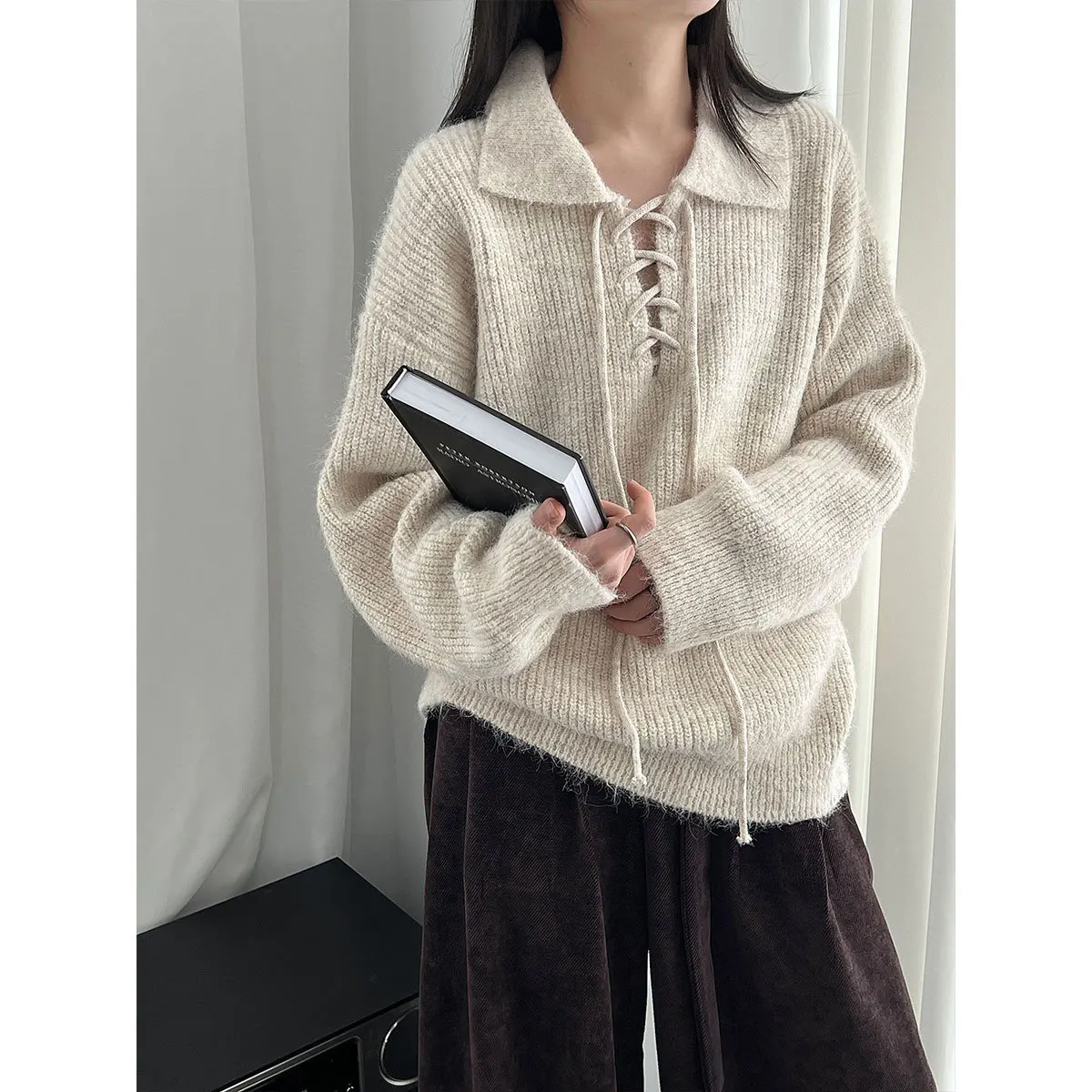 سترة منسوجة بياقة من الصوف الناعم واللزج لخريف المرأة سترة كسول كورية جديدة