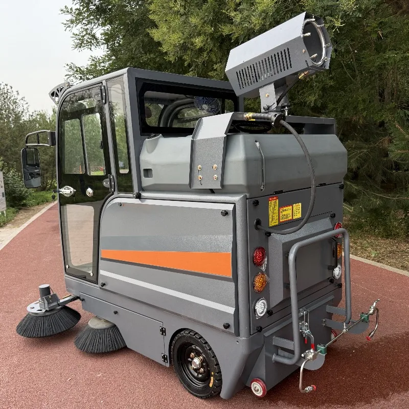 

Электрическая подметально-уборочная машина (новая) для уборки улиц, взлетно-посадочных полос и дорог, работающая на электротяге