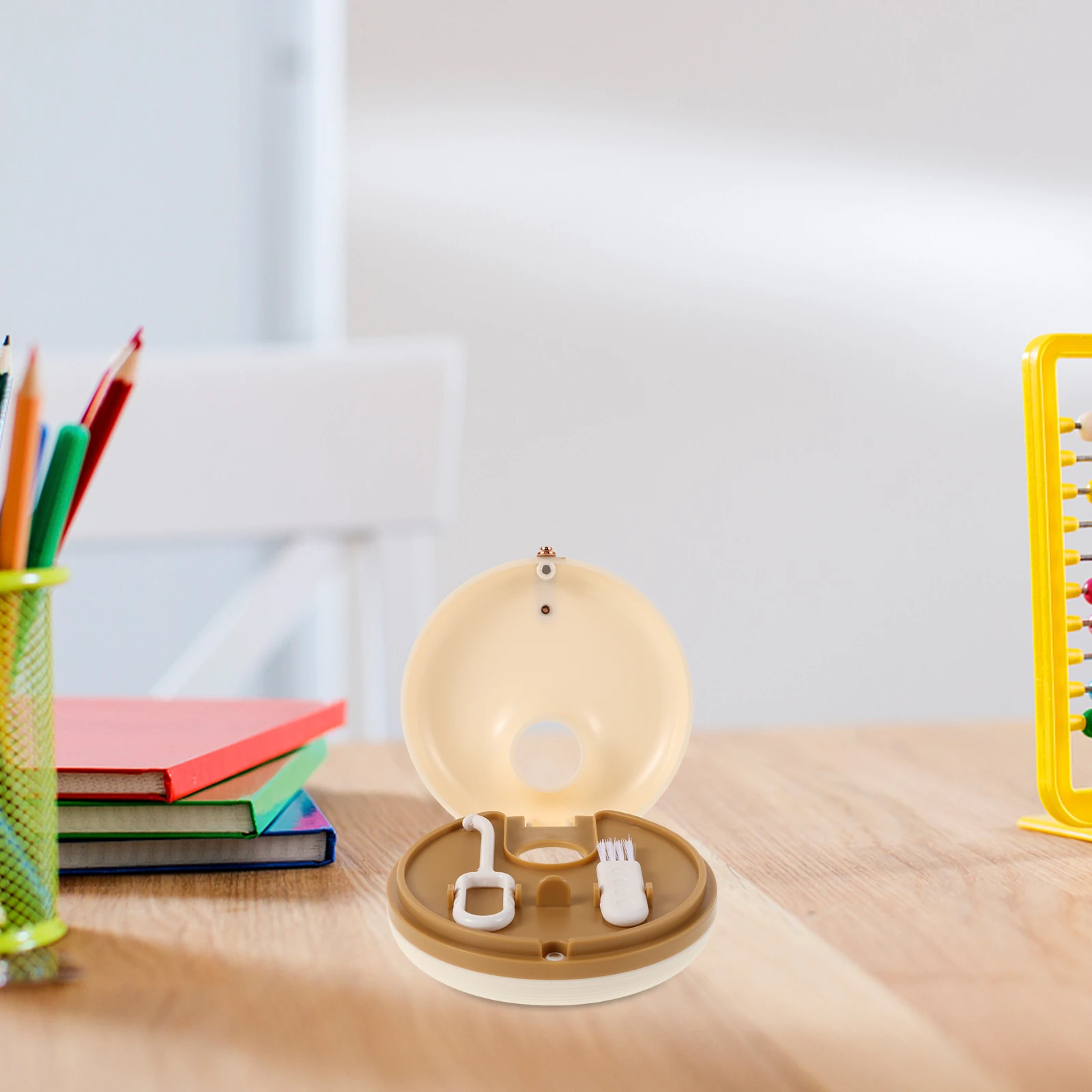 

Portable Donut Shaped Retainer Case Orthodontic Invisible Aligner Storage Compact Lightweight Mouthguard Holder Dental