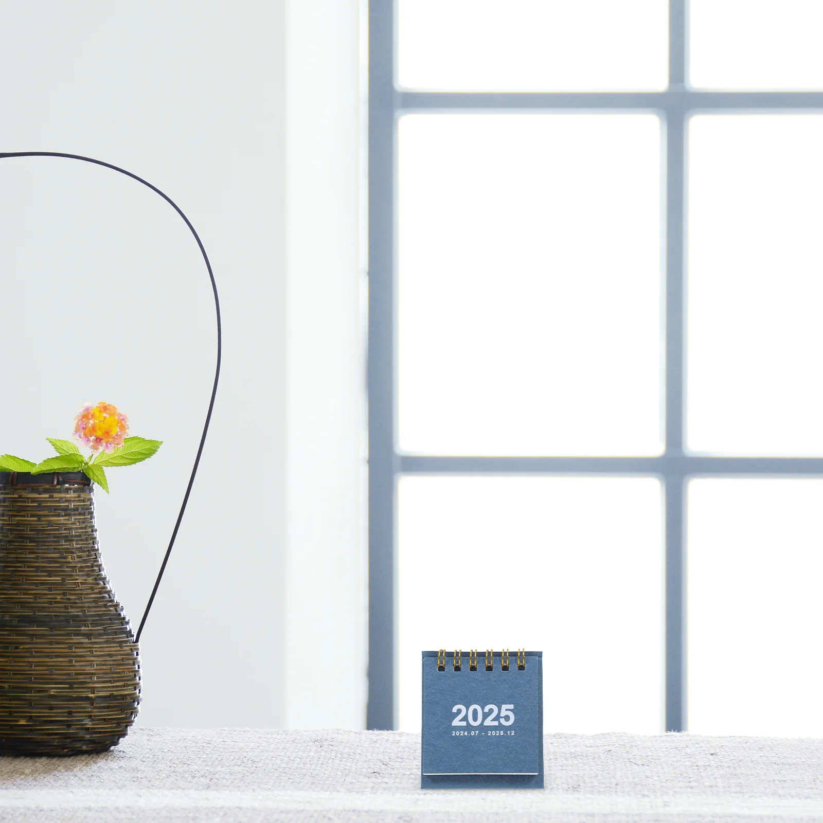 2025 Desk Calendar Monthly Note Standing Moon Home Accessory Paper Household Flip