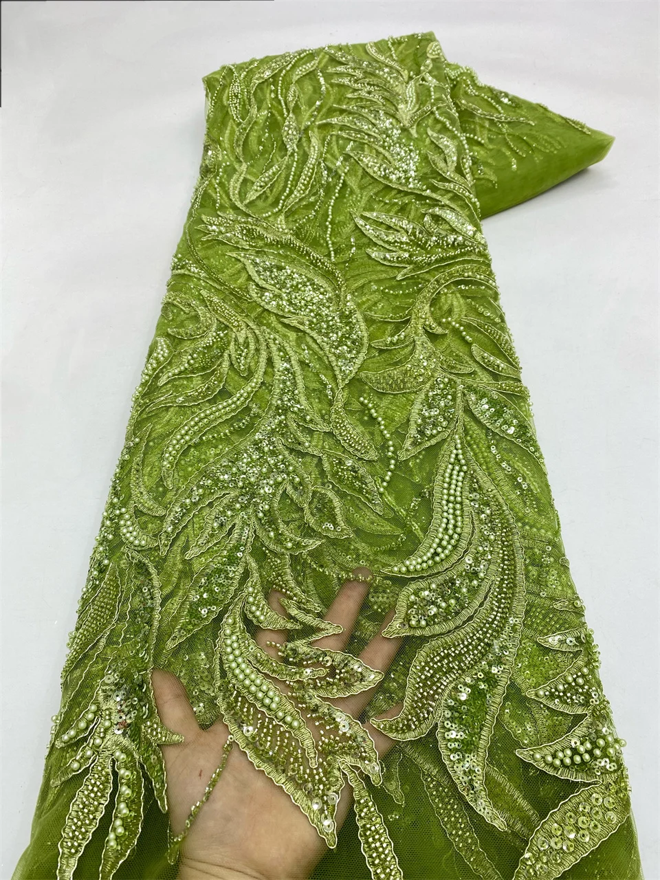 

Luxury Beaded Lace Fabric French Tulle Lace Fabrics for Bridal Material Newest Handmade Beads African Lace for Wedding HXZ5957