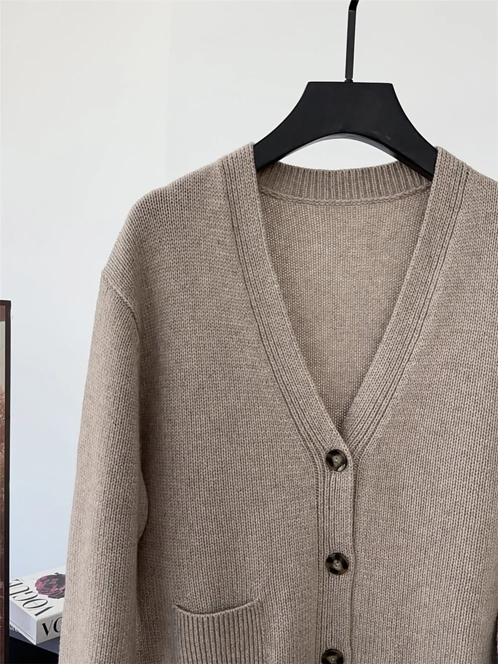 

25 Autumn/Winter New Product V-neck Solid Color Casual Cashmere Button Pocket Knitted Long Sleeved Women's Cardigan Jacket