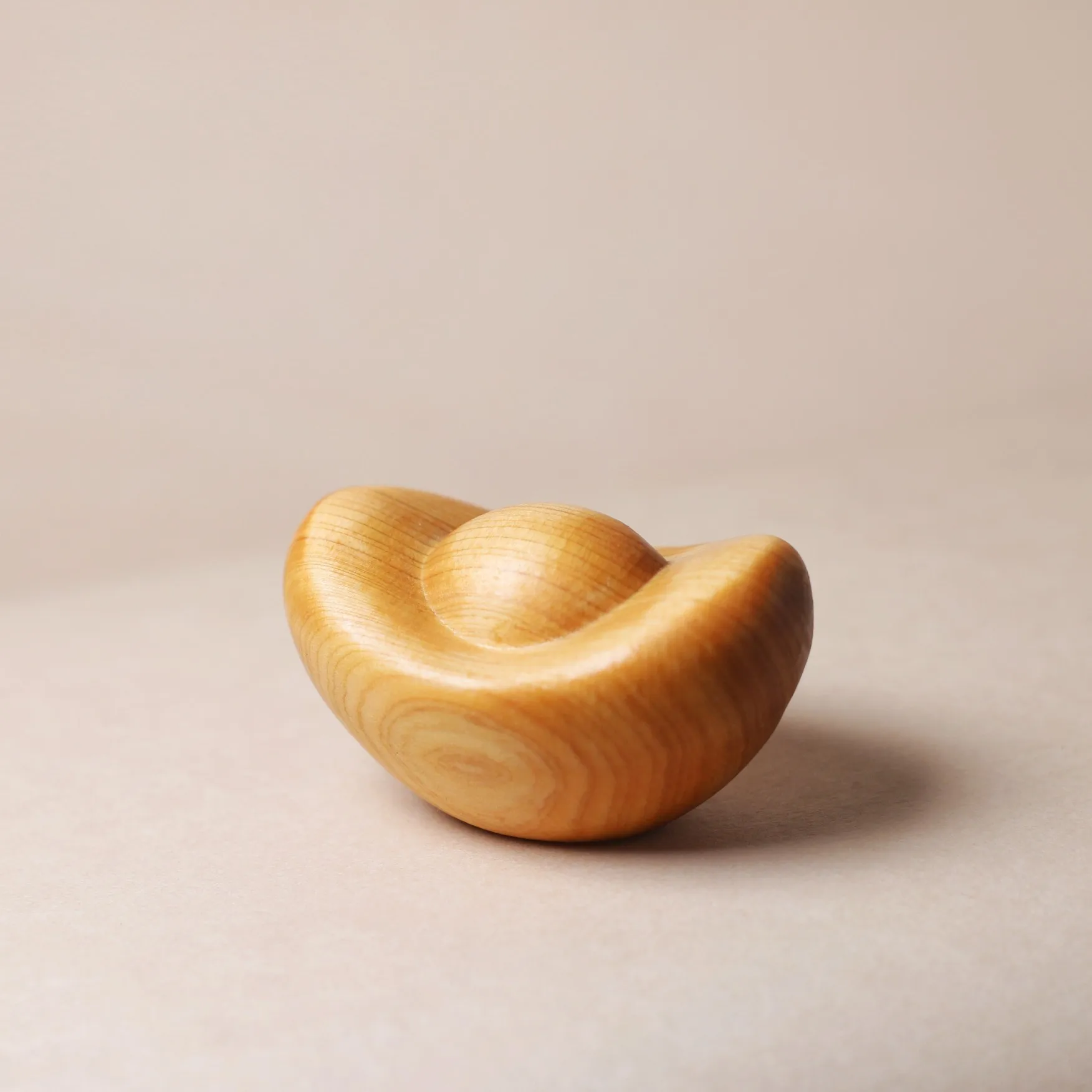 Cypress Wood Carved Ingot Hand Piece Portable Wealth Attracting Wenwan Solid Wood Craft Ornament