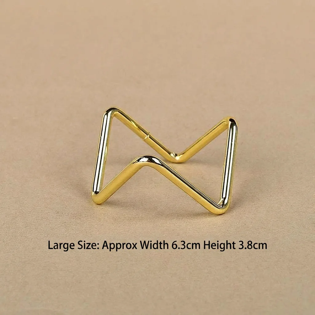 Metal Geometric Display Stand  - Crystal Ball Decor recension och pris