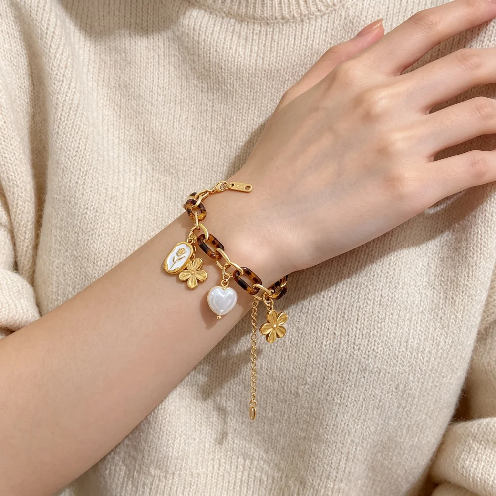 Greatera Marken-Armband für Damen aus Edelstahl im Büroklammer-Stil, zierliche Anhänger-Handkette, Party-Klassiker, wasserdichter Schmuck – Detail 4