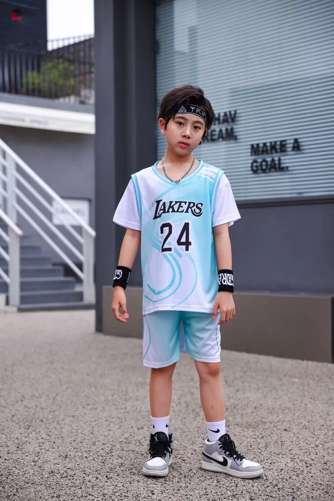 New Children's clothing suit quick-drying sweat-absorbent boys girls #24Basketball Jerseys Fake two-piece uniform kit primary sc