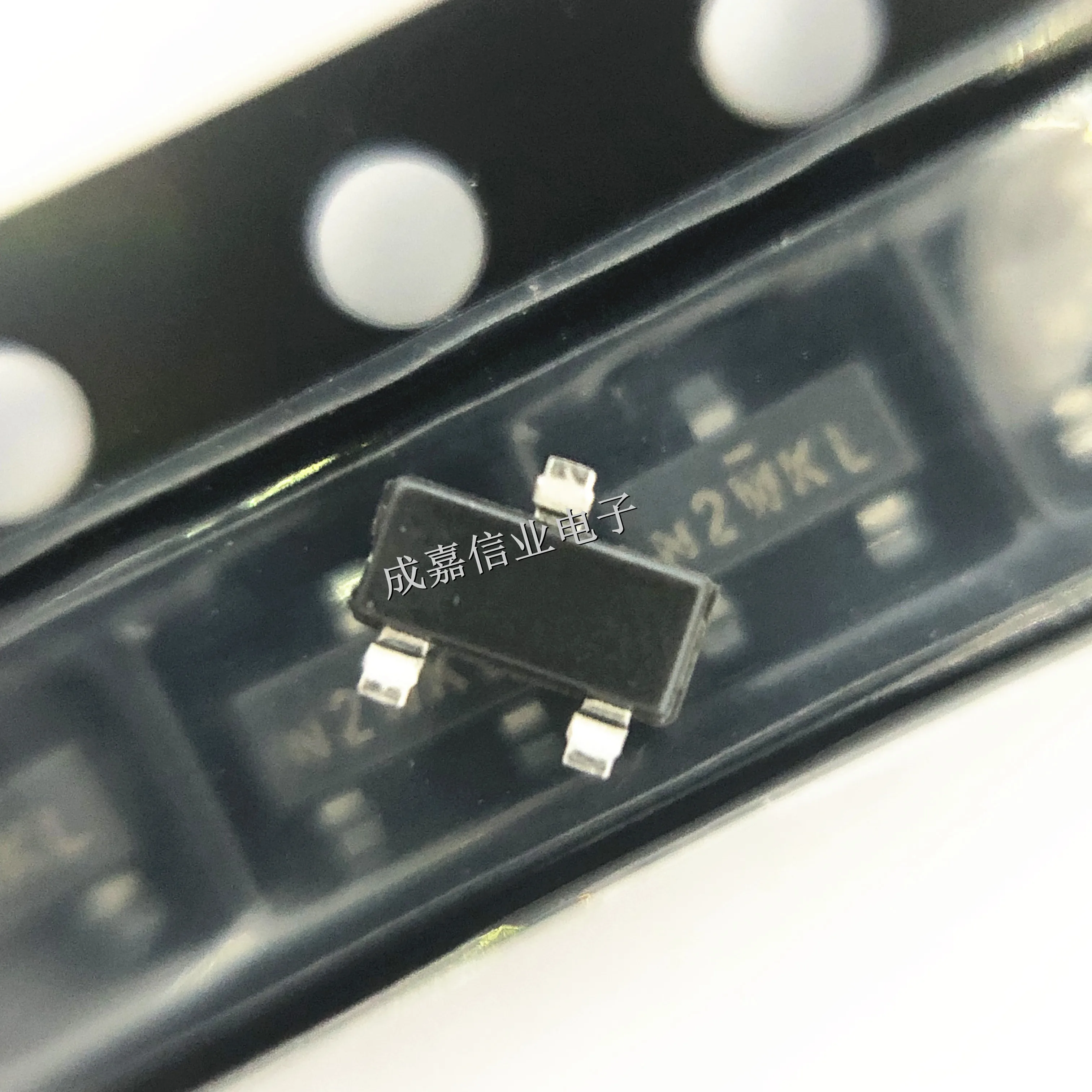 100pcs/Lot SI2302CDS-T1-GE3 SOT-23-3 MARKING;N2 N-Channel MOSFETs 20V 2.9A 57mOhms