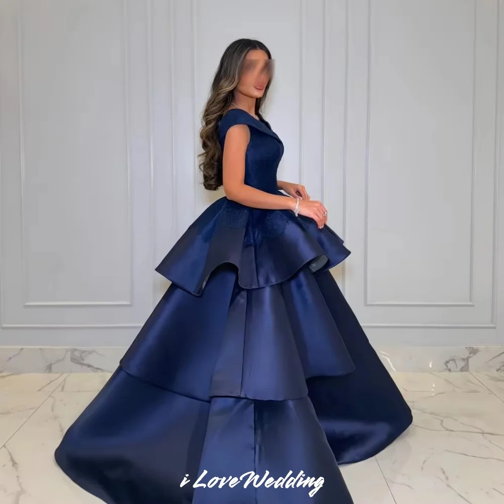 الأزرق الداكن قبالة الكتف فساتين لحضور الحفلات الموسيقية 2025 الساتان الدانتيل يزين متعدد الطبقات ألف خط فساتين السهرة طول الأرض مخصص