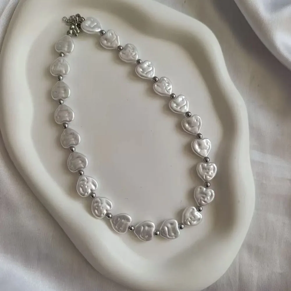 Elegant White Imitation Irregular Heart Shape Necklaces Wedding Party Jewelry Vintage Pearl Choker Necklace For Women X0367