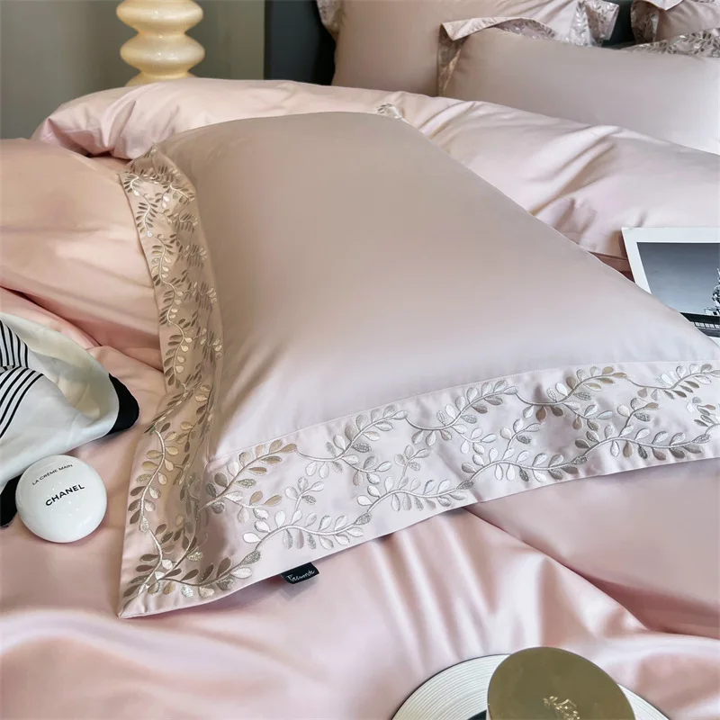 Long-staple cotton bedding set with embroidery