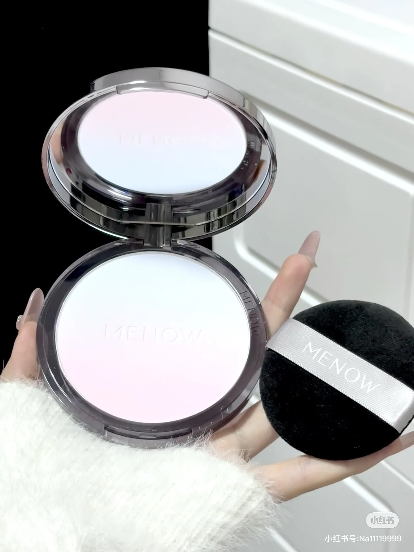 

MENOW Loose Powder Oil Control Makeup Setting Brightening Skin Tone Setting Powder Compact Portable Makeup Powder 21g