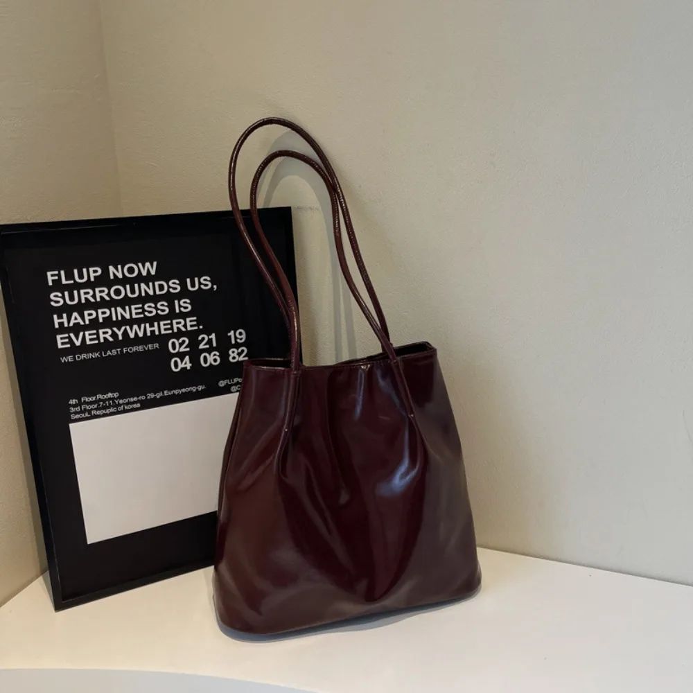 

Fashion Retro Solid Color Shoulder Bag Large Capacity Casual PU Leather Armpit Bag Luxury French Style Women's Handbag Female