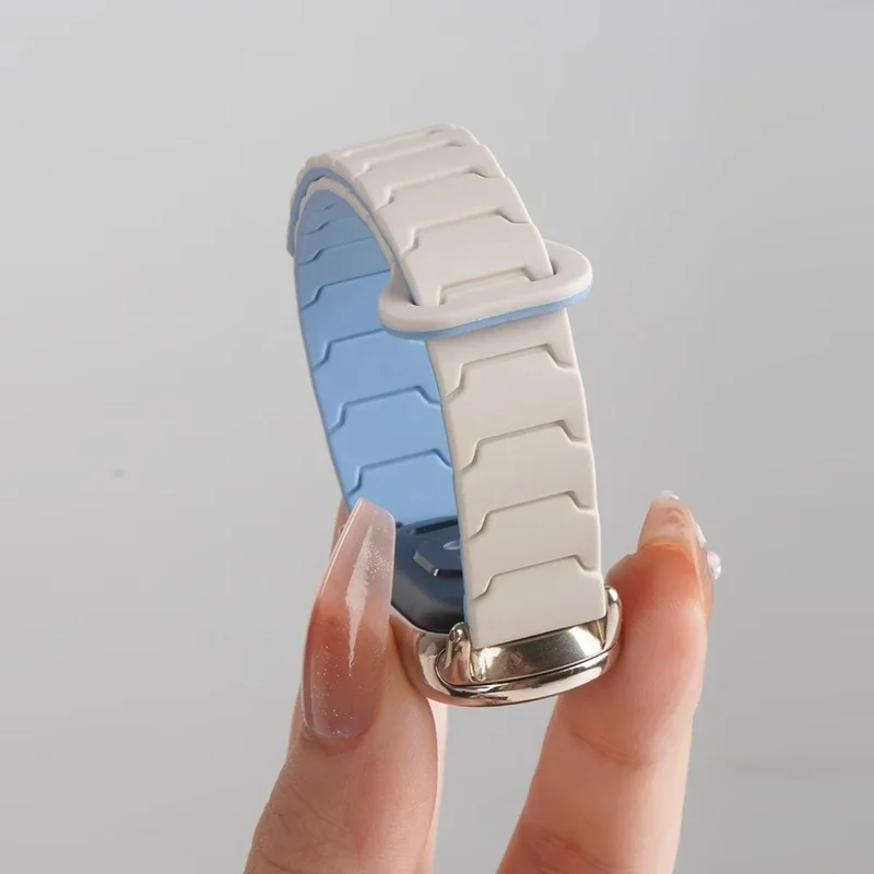 Силиконовый ремешок с магнитной петлей для Xiao Mi Band 9 8, спортивный браслет, двухцветный браслет для Xiao Mi Band 8 9, аксессуары Correa