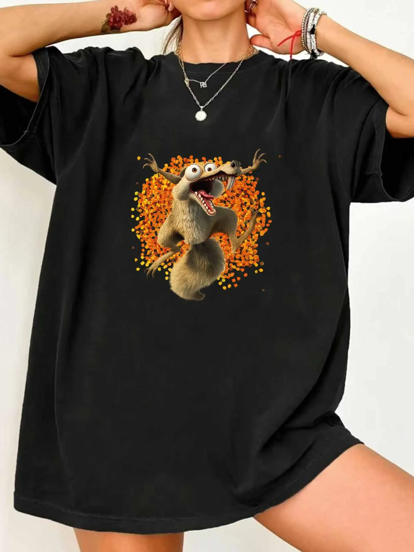 

【008892】Squirrel Plus size women's round neck short sleeve T-shirt with elastic half sleeves and trendy prints