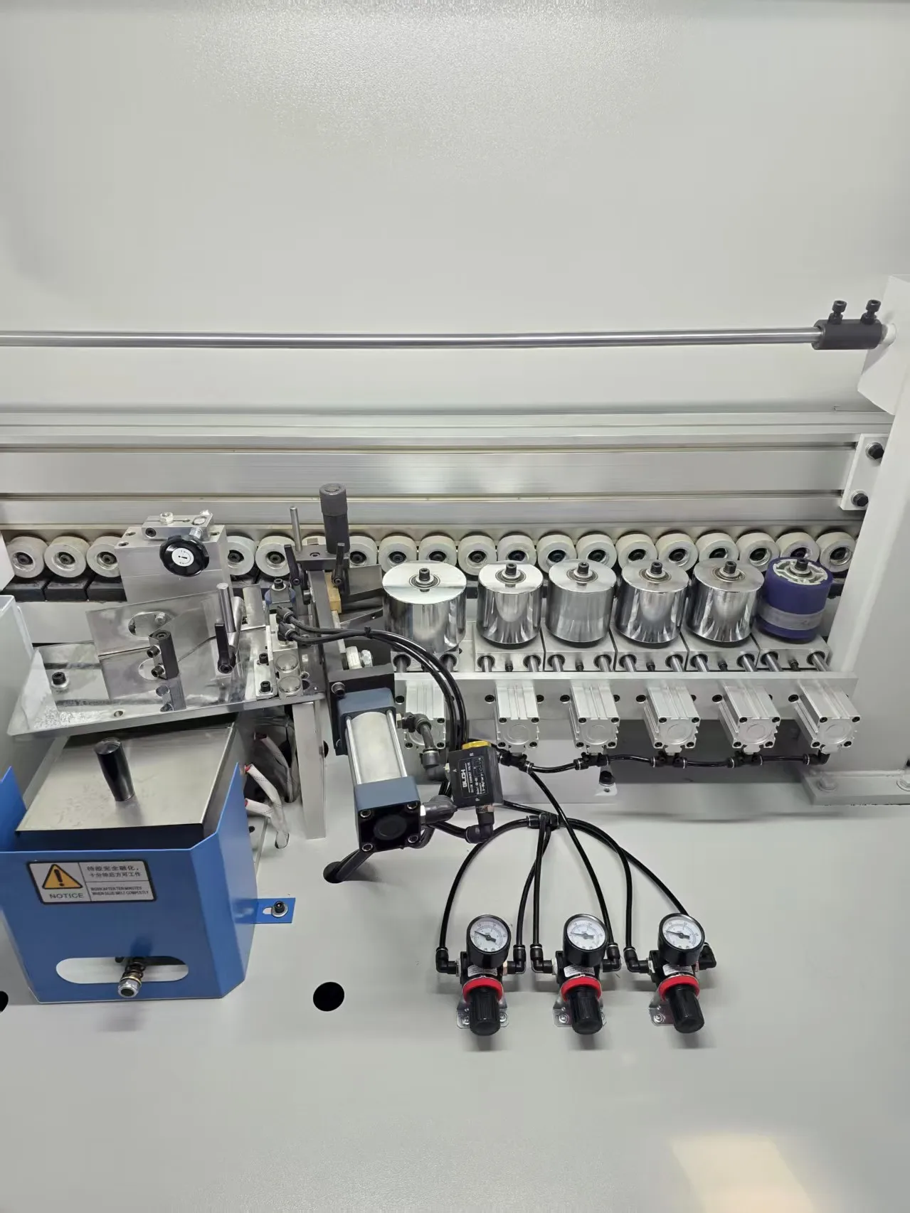 Pvc Mdf Wooden Furniture Automatic Edge Banding Corner Rounding Machine with Good Price From China Manufacturer