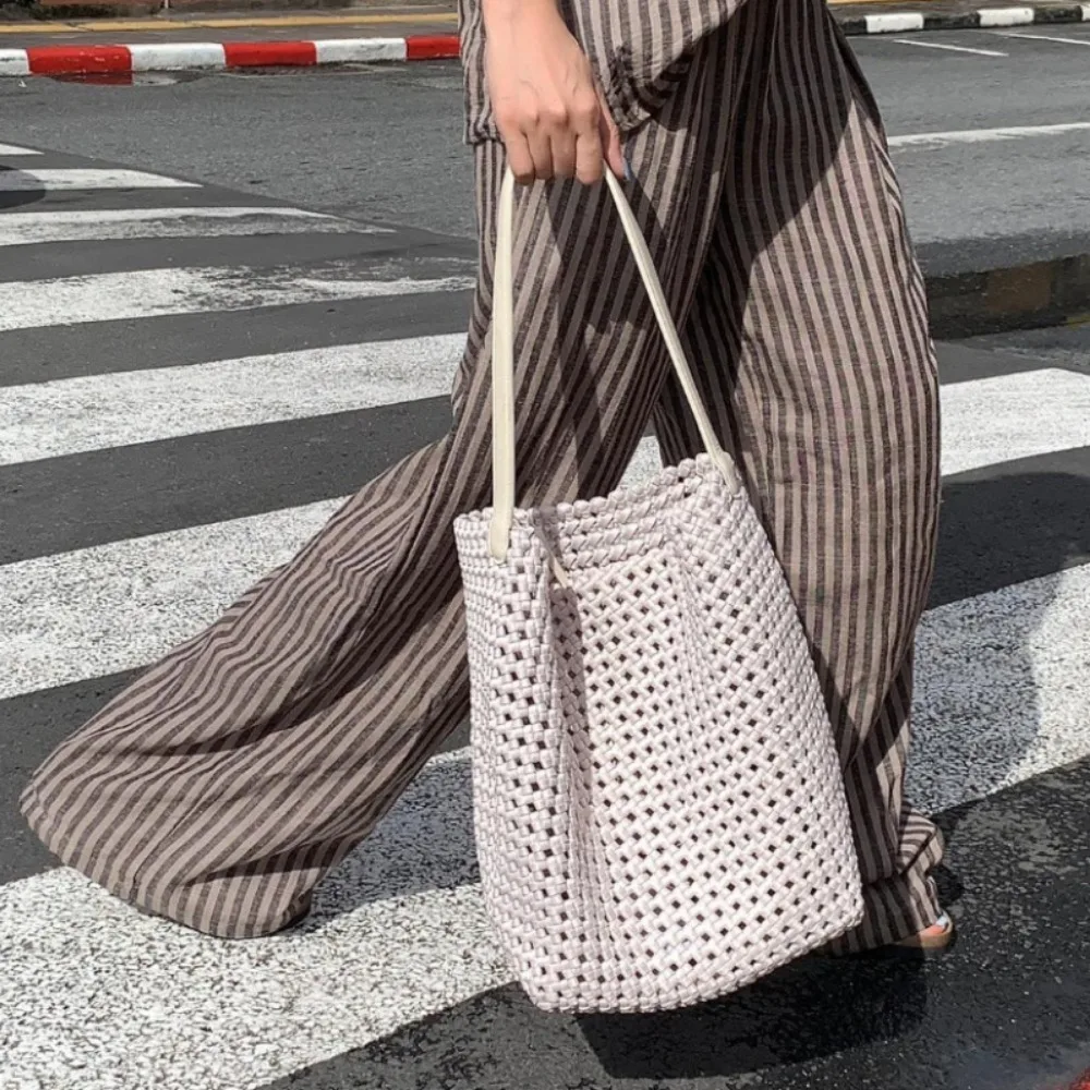 New Women Daily All-match Bucket Exquisite Handbags Hollow Out Minority Braid Casual Shoulder Bags Female Commuter Underarm Bag