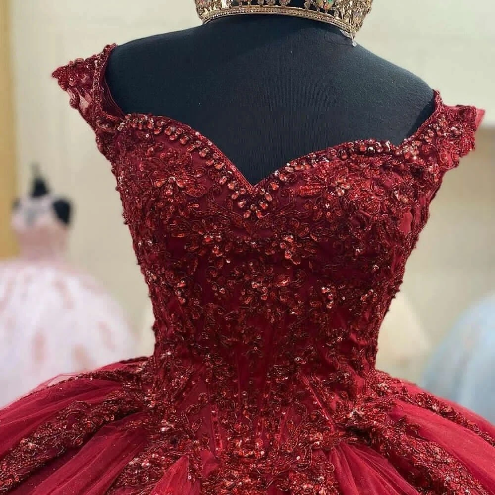 Real Image Burgundy Beading Ball Gown Quinceanera Dresses Glitter Crystals Sweet 15 16 Prom Party Dress Tulle Robes De Soirée