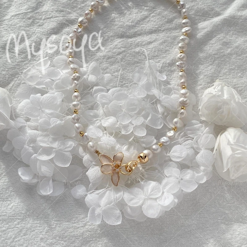 

MYSOYA 7-8mm White Baroque Freshwater Pearl Necklace, Flower Buckle, for Birthday/Wedding/Mother's Day/Father's Day Gift A0835