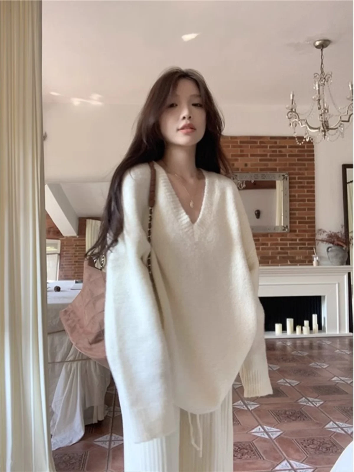 Jersey holgado con escote en V para mujer, suéter blanco, Top de punto cómodo, adelgazante, Faion coreano, Otoño Invierno, recién llegado