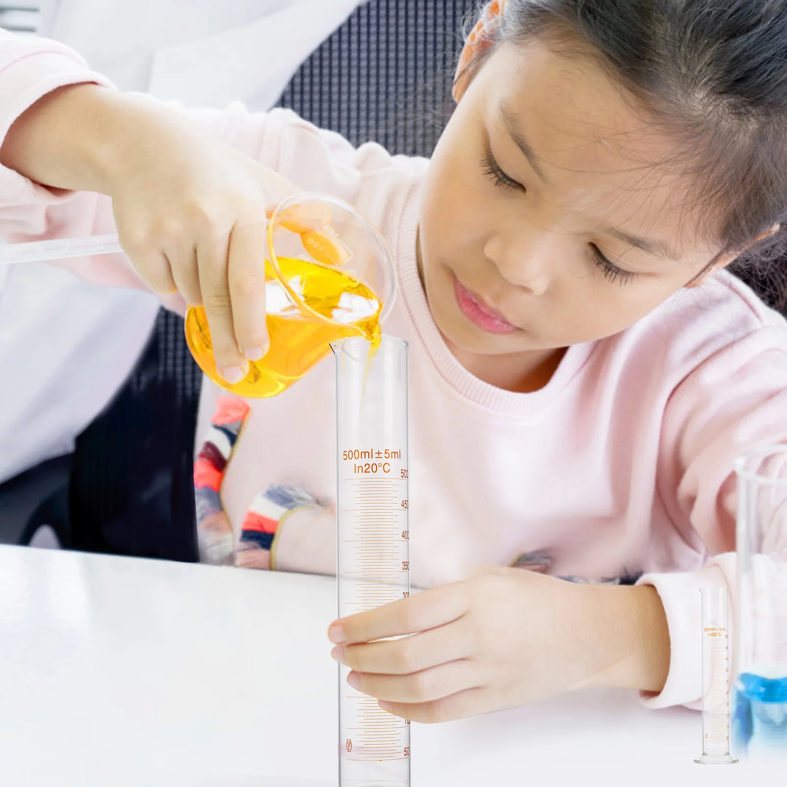 

500ml Graduated Cylinder Glass Measuring Tool Durable Base Accurate Scale Laboratory Science Experiment Supplies