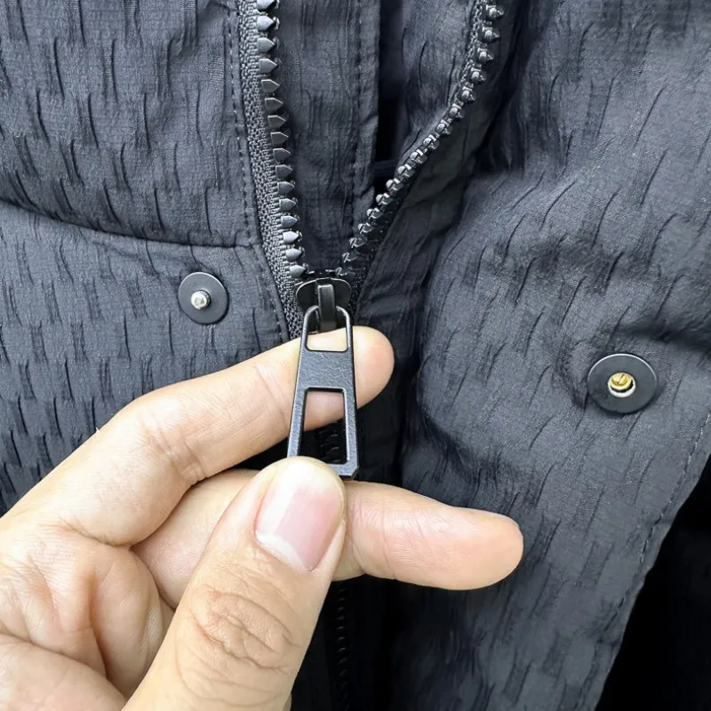 เสื้อแจ็คเก็ตดาวน์คอปกย่นสไตล์ใหม่ฤดูหนาวของผู้ชาย เสื้อแจ็คเก็ตดาวน์ขนมปังเรียบง่าย