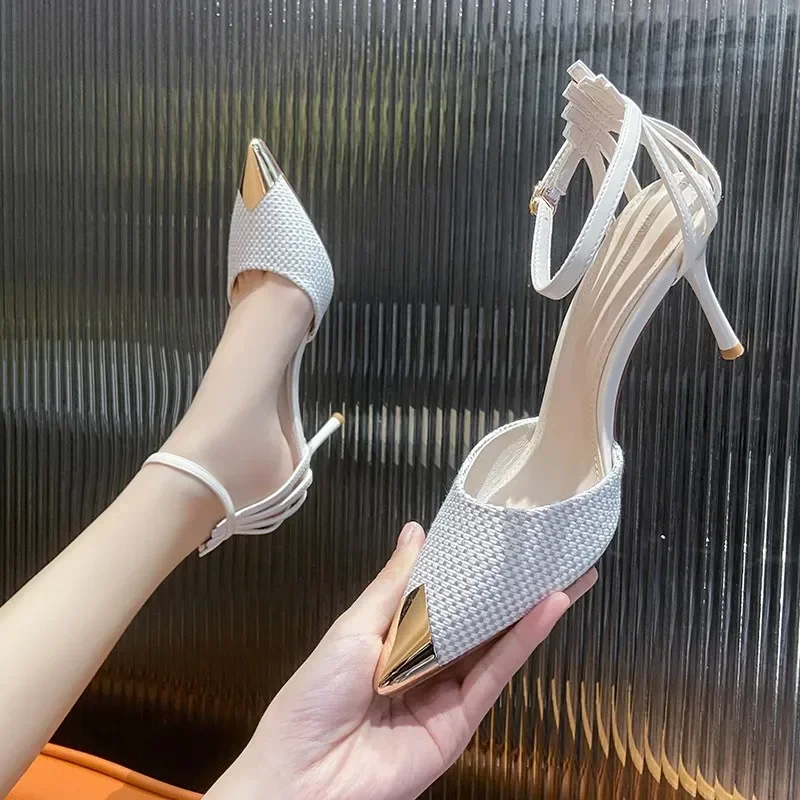 

2024 Sandals Metal Pointed Toe Black Thin High Heels for Ladies Trend Slope Heel Shoes Office Outdoor and Indoor Pumps