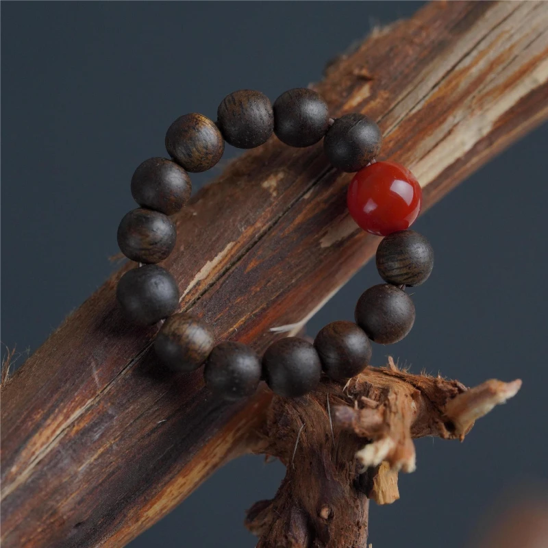 

Premium Vietnam Nha Trang Purple Qi Nan 0.4 Submerged Agarwood DIY Ring Natural Grain Gift Resin Formation