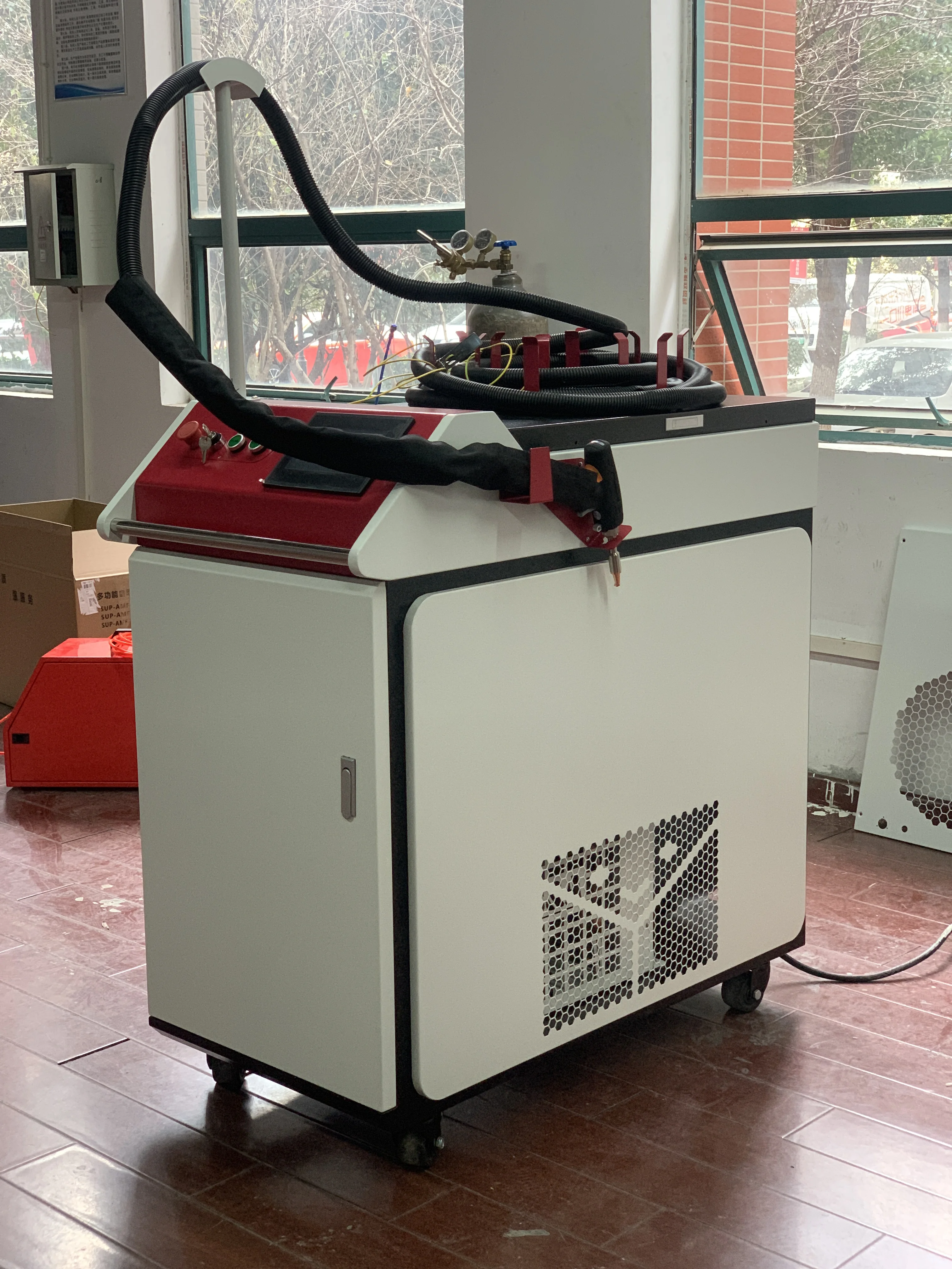 Fiber Laser Welding Machine 1500W 2000W 3000W Precision Cutting Cleaner Channel Cutter Optic Welder for Electronic Components